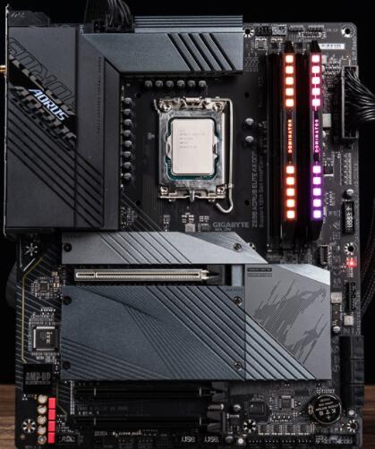 GIGABYTE Z690 AORUS ELITE AX DDR4开箱评测_郴州运维电脑维修网