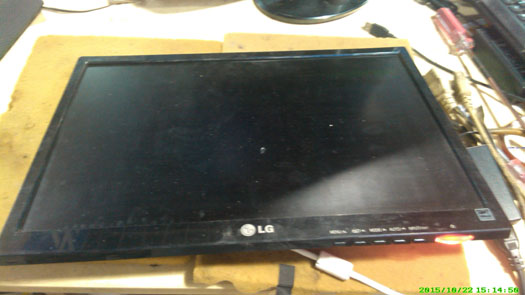 LG E1945显示器 黑屏